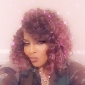 Meet your Posher, Felicia